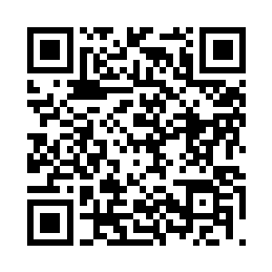 那只染血的手推开了并未紧锁的大门二维码生成