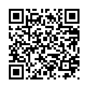 那名中校站起身一脸冰冷的看着杨洛二维码生成