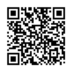 那幽沉漂亮的眼睛始终是叫人心头微凛的二维码生成