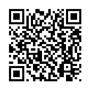 那张紧闭的大门便缓缓向两边打开二维码生成