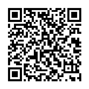 那摇摇曳曳的身姿和短裙下修长雪嫩的美腿太迷人了二维码生成