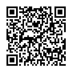 那柄彩色长枪并没有和王卧云释放出来的那柄上品飞剑相撞二维码生成