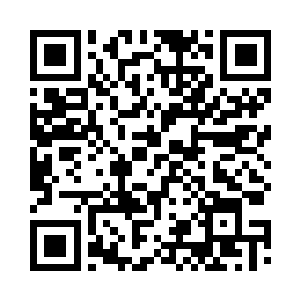 那根曾经撑得笔直的脊梁骨也压弯了二维码生成