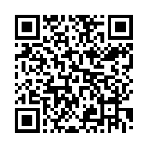 那皇甫皓月竟再度对着秋水拂烟出手二维码生成