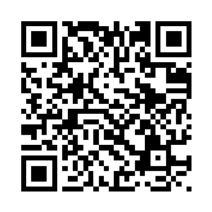 那警察看一群人都神情紧张的样子二维码生成