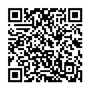 那道笼罩在身上的白光稳稳抵御住了庄汉钻头的攻击二维码生成