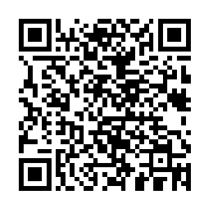 那里有着许紫烟离开许家之时交给他的一个传讯玉简二维码生成