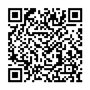 那青年却直接的把吴岩递去的灵石给推拒了回去二维码生成