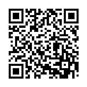 那青蚌壳便会从吴教主的掌心喷出青光二维码生成