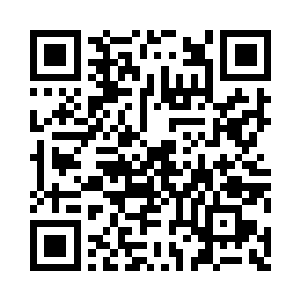 邵康眼睛盯着庄睿怀里的两块翡翠毛料二维码生成