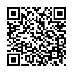 邵玄便带着两位大头目和其他人进洞二维码生成