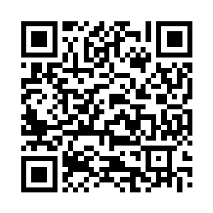 郑二宝和几个随侍的小丫头都留在门外二维码生成