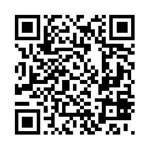 配着文字的是不少打了马赛克的照片二维码生成