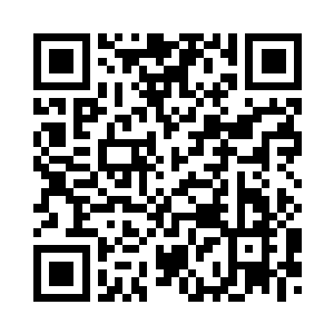 酒店里摆着法国的青铜和水晶吊灯二维码生成