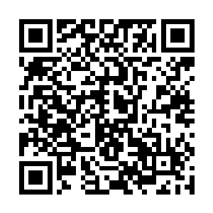 金在珉对着女人富有弹性的臀部直接一巴掌拍了上去二维码生成