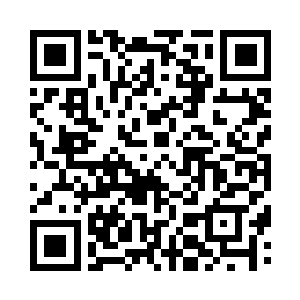 金漫走到他们身边转身面对高坐在上的苗毅二维码生成