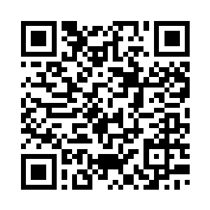 钱小杰和钱小枫兄弟两人神情憔悴二维码生成