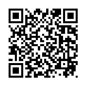 闪电出手一件巴掌大的金色小盾牌二维码生成