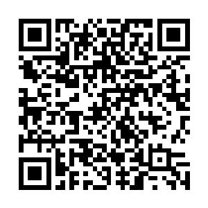 问问他是如何哄他们家那个今天搅得黑帮鸡犬不宁的丫头的二维码生成