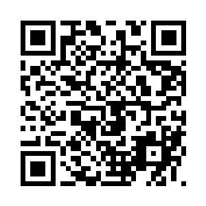 闻佳意和闻春意两人有闲心在府里各处漫步二维码生成