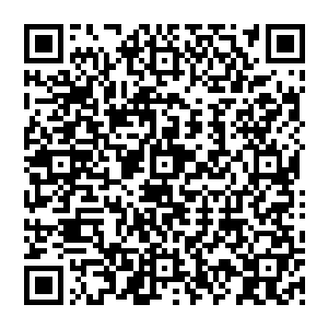 闻着灵曦身上的淡淡幽香体会着一个少女情窦初开的纯真风清扬深吸口气想要将心里的话说出來二维码生成