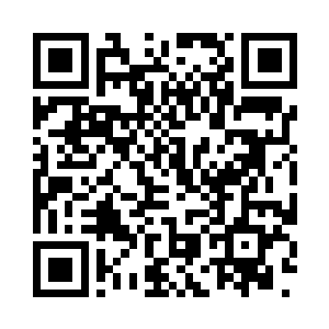 闻秀峻瞧着钟池春和闻春意的殷勤神情二维码生成