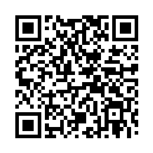 阮荷黎成了金鼎大厦门口的一道风景线二维码生成