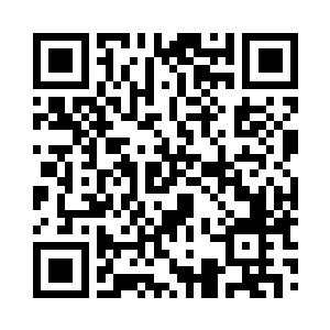 阳光俊逸的面庞引起了不少的关注的目光二维码生成