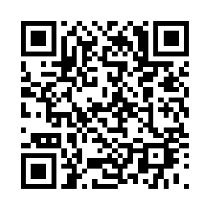 阿九用尽力气把添乱的丈夫拽到眼前二维码生成