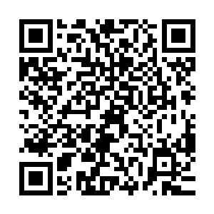 陆为民并不知道自己在ktv包房走廊里的表现已经被人所觉察了二维码生成
