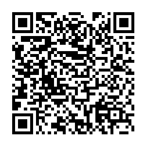 陆为民是在包括服务员和公安局干警都离开房间之后才说这番话的二维码生成