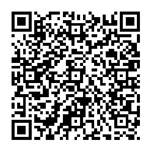 陈思璇亲自负责的宝岛市场甚至出现供不应求的局面――美容化妆品原本就是个高利润行业二维码生成