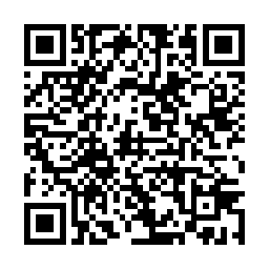 陈贵妃给出的彩头是一顶年轻姑娘用的金芙蓉花冠二维码生成