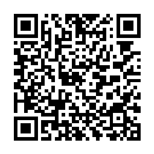 陡然自其上喷射而出的凝聚成了一道粗大淡金色电弧二维码生成