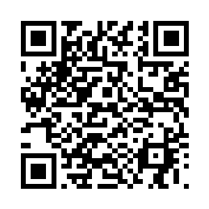 随便的用手抹了两下就一口咬了下去二维码生成