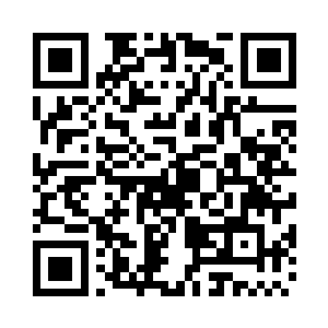 随即两个人也是走到了一个摊位的面前二维码生成