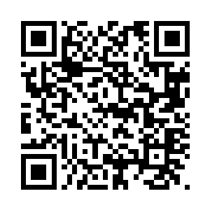 随即叶秋将哆啦梦的东西放在电视上二维码生成