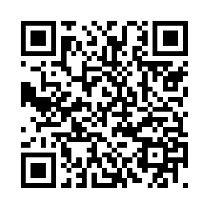 随即我便用舌头顶开了白奇雪的牙关二维码生成