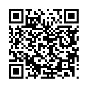 随后一名黑衣男子将一份文件交给了夏天二维码生成