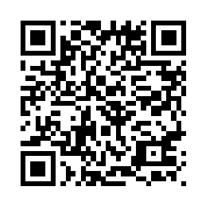 随后他的右手放在了那个人的身上二维码生成