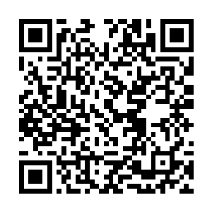 随后杏儿拿了帕子过来让他擦擦身上被雨淋湿的地方二维码生成