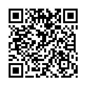 随后立刻到跪在地上的托米身上摸了起来二维码生成