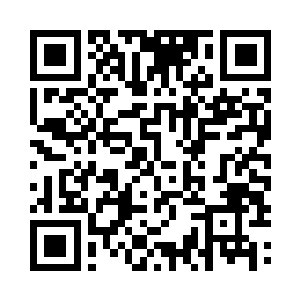 随手就拉住一位经过他身边神色焦急的年轻人二维码生成