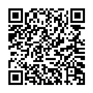 隐隐还可以见到一柄黑色的巨剑在军团里面纵横来去二维码生成
