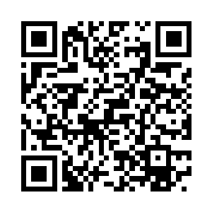 难以置信地看着眼前的这几十号人物二维码生成