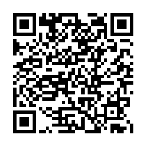 雅文说着话好像意识到自己情绪有点急躁了起来二维码生成