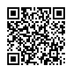 雷少和庄小六等人下意识的凑近一瞧二维码生成