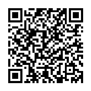 霍君白在阵外见墨枢被一圈剑影围住后便被困在其中不能移动二维码生成