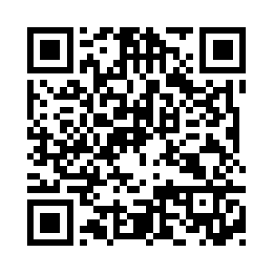 青姐一只手放到了谈小战的小屁股上二维码生成