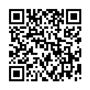 青年咬着牙尽量不让拿着枪的手哆嗦二维码生成